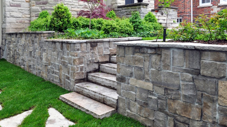 Retaining Walls: Solving Slope and Erosion Issues in Folsom Yards